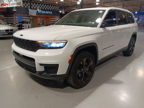 Used 2023 Jeep Grand Cherokee L Laredo AWD/4WD image 1