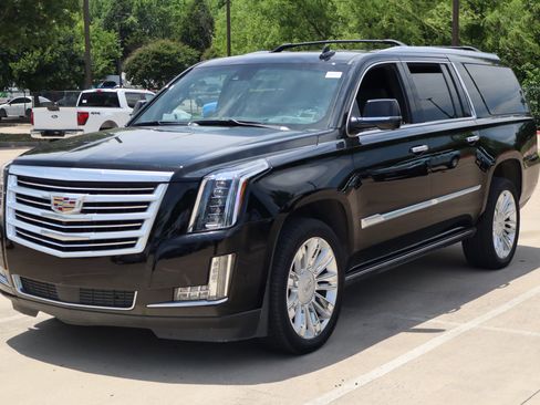Used 2020 Cadillac Escalade ESV Platinum AWD/4WD image 7
