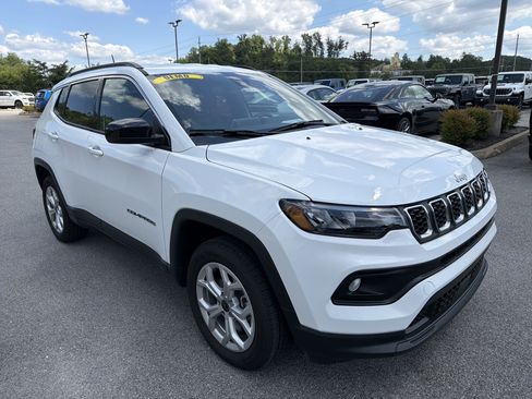 New 2026 Jeep Compass Latitude AWD/4WD image 5