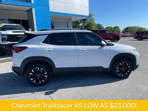 Used 2023 Chevrolet TrailBlazer LT FWD image 43