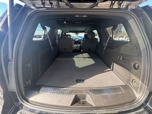 Used 2022 Chevrolet Suburban High Country image 65