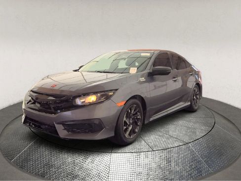Used 2018 Honda Civic EX image 3
