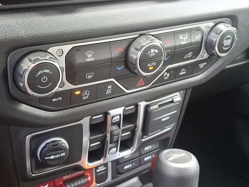 New 2025 Jeep Gladiator Willys image 11