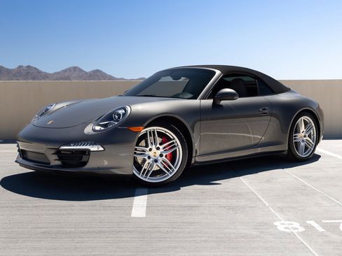 Used 2014 Porsche 911 Carrera 4S AWD/4WD image 4