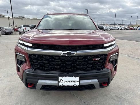 Used 2025 Chevrolet Traverse Z71 w/ Enhanced Driving Package image 9