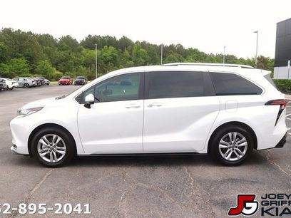 Used 2022 Toyota Sienna Limited