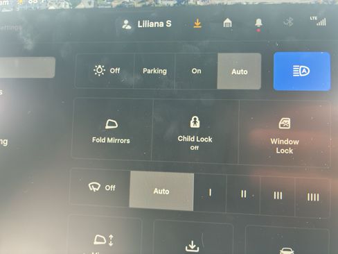 Used 2022 Tesla Model Y Performance AWD/4WD image 48