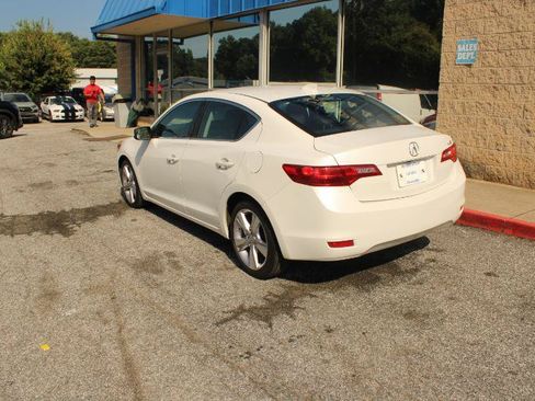 Used 2014 Acura ILX w/ Technology Package FWD image 4