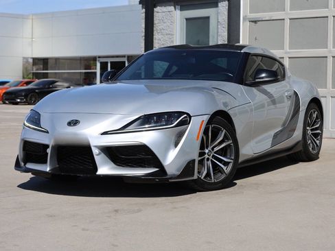 Used 2022 Toyota Supra RWD image 3