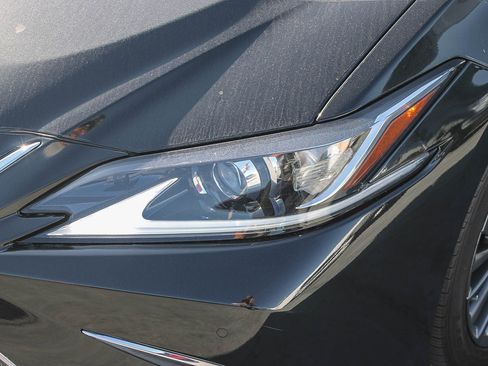 Used 2022 Lexus ES 300h ES 300h image 5