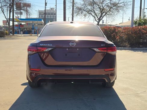 Used 2024 Nissan Sentra SV image 4