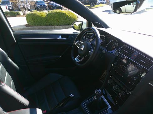 Used 2020 Volkswagen GTI Autobahn image 34