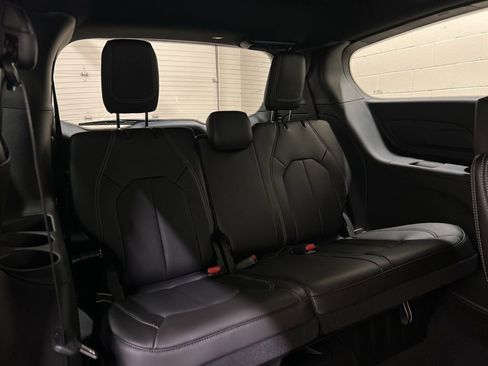 New 2026 Chrysler Pacifica Select FWD image 10