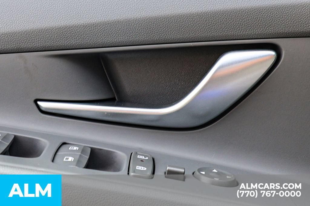 Used 2025 Hyundai Elantra Sport FWD image 45