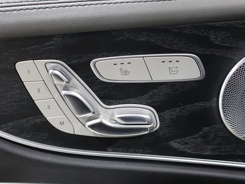 Used 2018 Mercedes-Benz E 400 4MATIC Cabriolet image 18