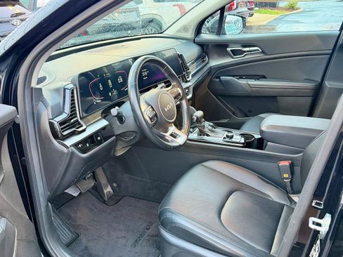 Used 2023 Kia Sportage EX image 5