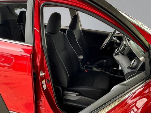 Used 2017 Toyota RAV4 LE image 25