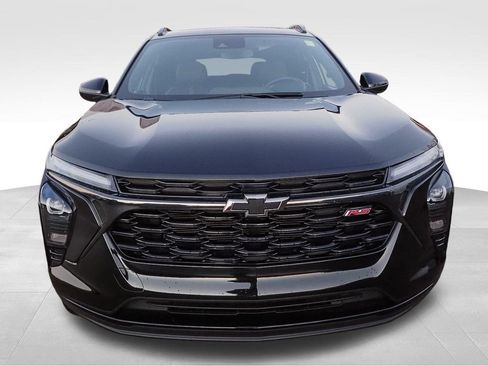 Certified 2024 Chevrolet Trax RS w/ Sunroof Package image 2