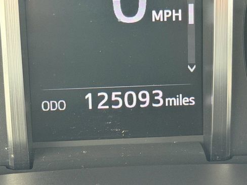 Used 2020 Toyota 4Runner TRD Off-Road Premium image 31