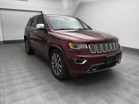 Used 2017 Jeep Grand Cherokee Overland w/ Jeep Active Safety Group AWD/4WD image 13