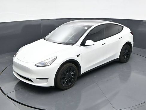 Used 2021 Tesla Model Y Long Range AWD/4WD image 33