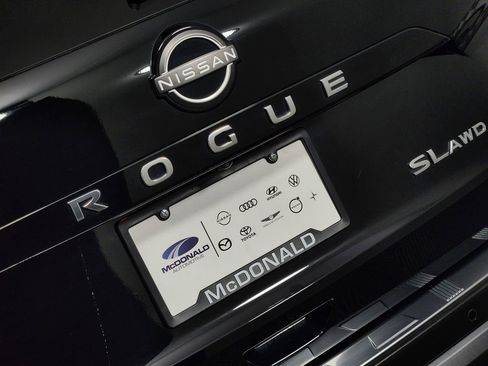 Used 2023 Nissan Rogue SL w/ SL Premium Package AWD/4WD image 8
