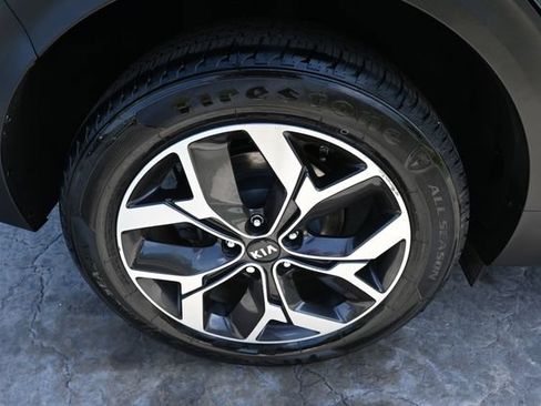 Used 2021 Kia Sportage EX FWD image 12