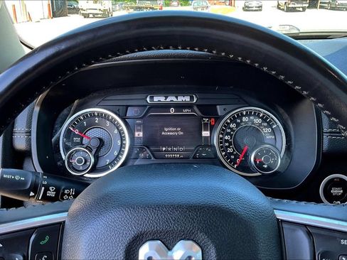 Used 2022 RAM 1500 Laramie AWD/4WD image 16