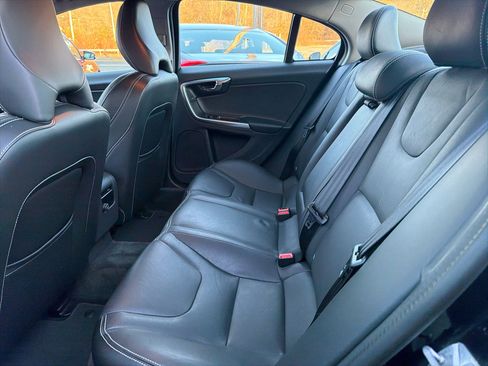 Used 2018 Volvo S60 T5 Dynamic w/ Protection Package image 21