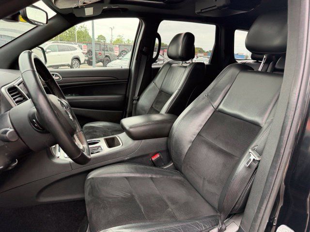 Used 2018 Jeep Grand Cherokee Altitude AWD/4WD image 34