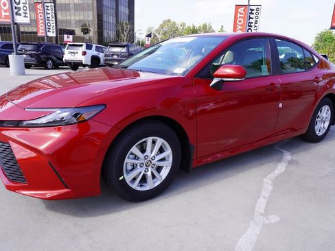 Certified 2026 Toyota Camry LE image 4