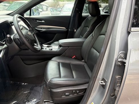 Used 2023 Cadillac XT4 Premium Luxury FWD image 28
