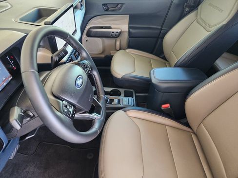 Used 2026 Ford Maverick Lariat w/ 4K Tow Package AWD/4WD image 12