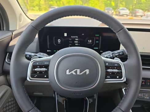 New 2026 Kia Carnival SX FWD image 10