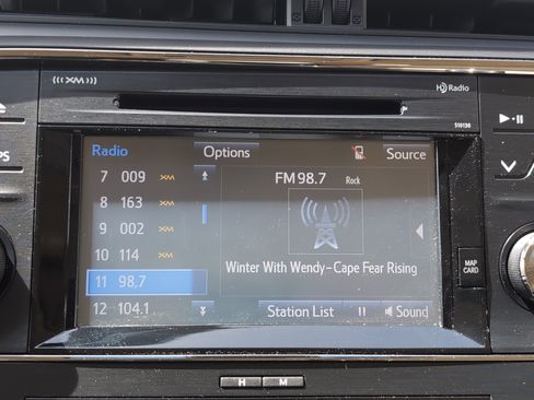 Used 2018 Toyota Avalon XLE Premium image 23