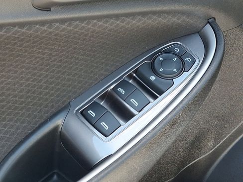Used 2022 Chevrolet Malibu LT FWD image 13