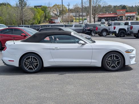 Used 2021 Ford Mustang Premium image 8