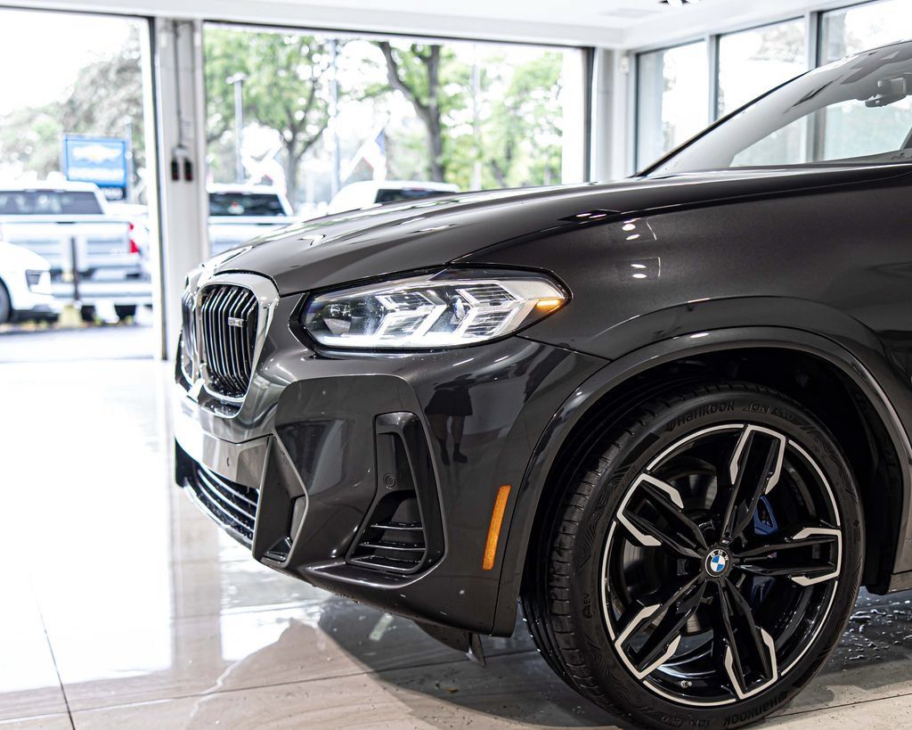 Used 2023 BMW X4 M40i AWD/4WD image 4