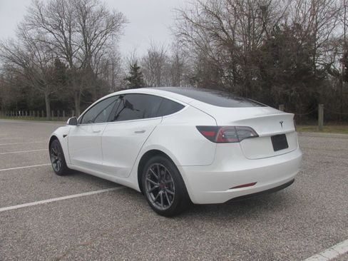 Used 2020 Tesla Model 3 image 33