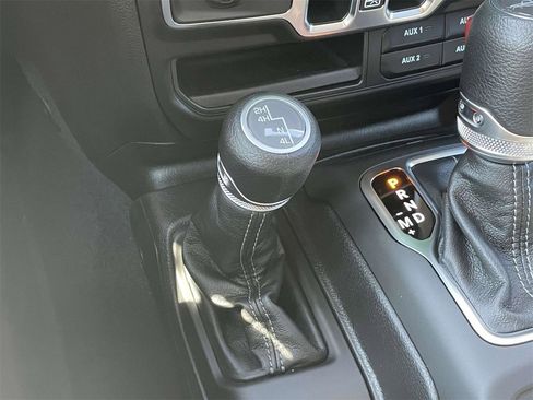 New 2025 Jeep Gladiator Sport image 21