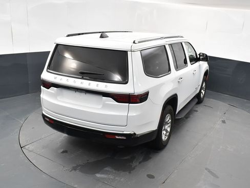 Used 2024 Jeep Wagoneer 4WD w/ Convenience Group I image 36