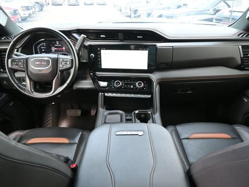 Used 2024 GMC Sierra 2500 AT4 w/ AT4 Premium Plus Package AWD/4WD image 7
