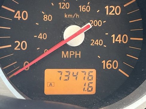 Used 2004 Nissan 350Z Touring image 32