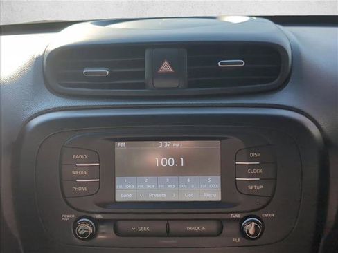 Used 2019 Kia Soul Base image 12