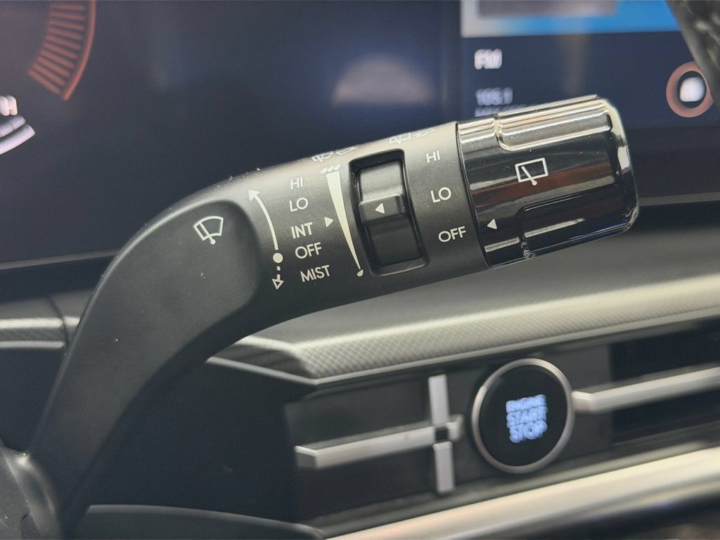 Used 2024 Hyundai Santa Fe SEL FWD image 25