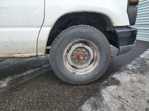 Used 2011 Ford E-250 and Econoline 250 image 12