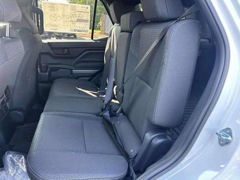 New 2026 Toyota 4Runner SR5 AWD/4WD image 13