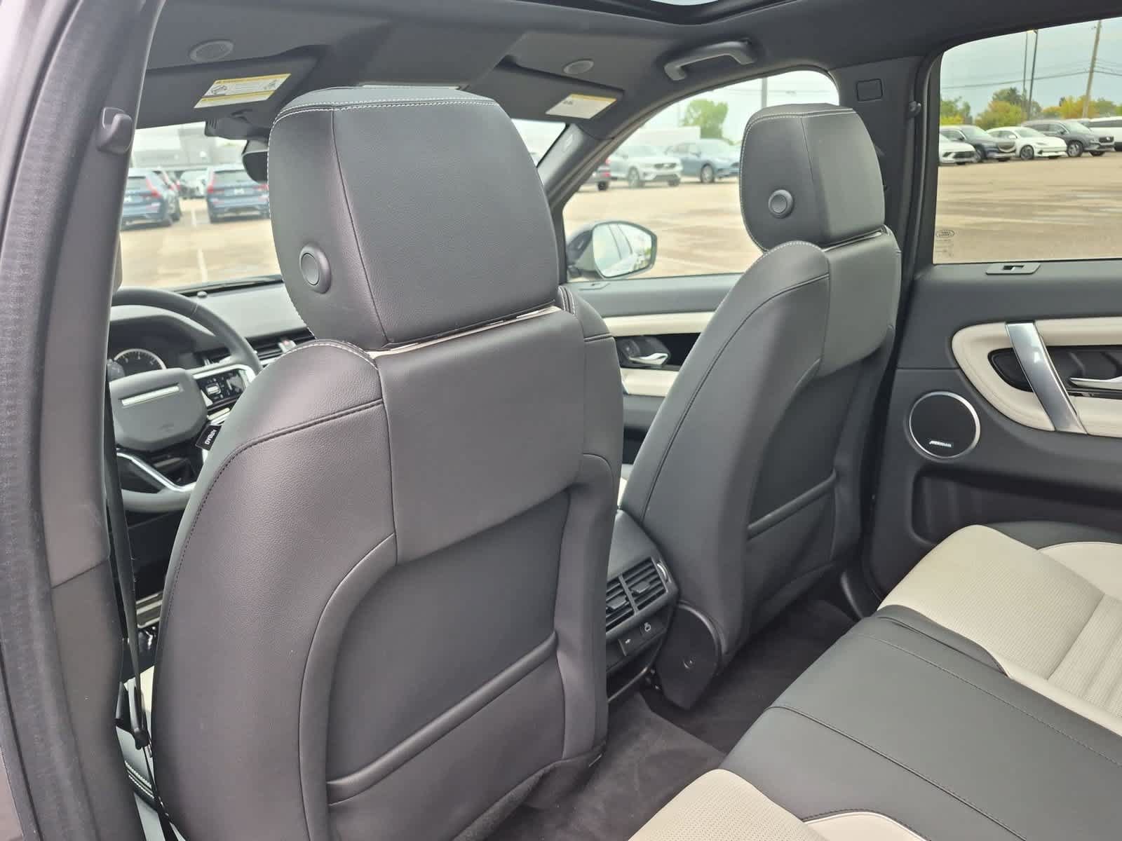 Certified 2023 Land Rover Discovery Sport SE R-Dynamic AWD/4WD image 18