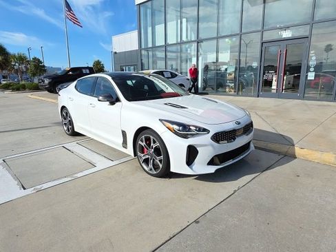 Used 2021 Kia Stinger GT1 AWD/4WD image 2