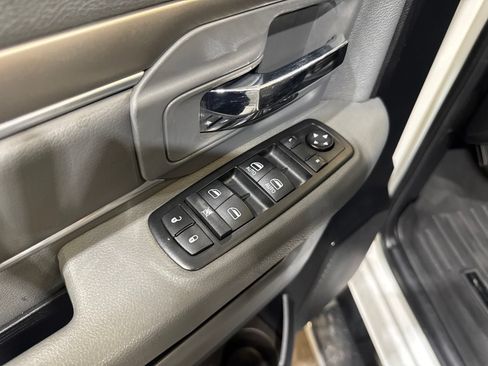 Used 2014 RAM 2500 SLT w/ Luxury Group AWD/4WD image 25